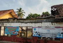 Gedung Perpustakaan Ambruk dan Enam Rombel Rusak di SDN Surakarta 2