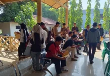 Ribuan Pelamar Padati Kantor Disnakertrans Kota Serang