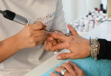 Jangan Terlalu Sering, Ini Waktu Ideal untuk Manicure Pedicure