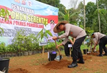 Polres Pandeglang Tanam 4.000 Pohon di Gunung Pulosari