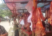 Terik Iduladha Mengiringi Harapan Pedagang Daging di Rangkasbitung