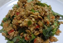 Tempe Penyet Kemangi, Olahan Tempe yang Pedas Segar