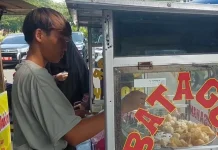 Senyum Tulus Acid Dibalik Gerobak Batagor