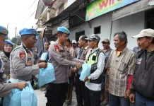 HUT Bhayangkara, Bidpropam Polda Banten Gelar Bakti Sosial ke Masyarakat