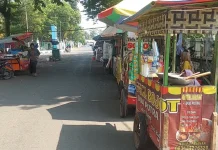 Terpinggir Relokasi, Pedagang Kecil Menahan Derita Hidup