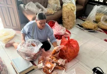 Pedagang Emping Keluhkan Dagangan Sepi, Penjualan Turun Dibanding Masa Covid-19