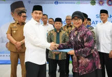 Serahkan 5 Ribu Sertifikat Halal, Wagub: Masyarakat Bisa Tenang Bermuamalat