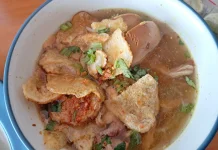 Trik Slow-Cook Bikin Kaldu Soto Lebih Gurih