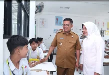 Gubernur Tinjau Pembangunan Ruang Kelas Baru SMA Negeri 30 Kabupaten Tangerang