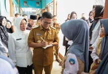 Sekolah Gratis Dibuka, Semangat Belajar Harus Dijaga