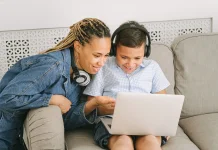 Orang Tua Diminta Awasi Anak di Ruang Digital