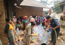 Ratusan Kepala Keluarga di Pulomerak Terima Bantuan Air Bersih