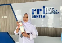 Kurangi Sampah Plastik, Pelajar di Serang Ajak Warga Bawa Tumbler