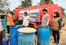 Alami Kekeringan, BPBD Pandeglang Salurkan 247 Ribu Liter Air Bersi