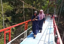 Warga Desa Tegal Pandeglang Miliki Jembatan Presisi Merah Putih