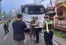 Satlantas Polres Pandeglang Tindak Truk Sumbu Tiga di Saketi