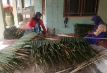 UMKM Atap Daun Sagu Aji Harap Bantuan Modal Pemerintah
