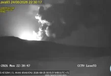 Anak Krakatau Kembali Erupsi, Warga Diminta Jaga Jarak