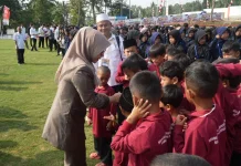 Hari Pertama MPLS, Bupati Dewi Semangati Siswa Sekolah Rakyat