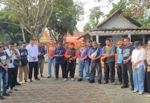 Puluhan Jurnalis Gelar Doa Bersama di Posko Pencarian SAR