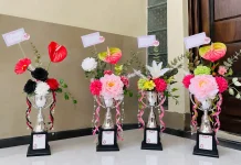 Modal Nggak Sampai Rp500 Ribu, Dua Pemudi Serang Bikin Habit Bouquet