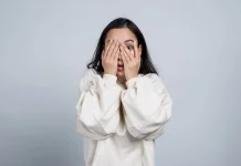 Cara Mencintai Diri Sendiri saat Sering Merasa Minder