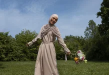 Tip Mix and Match Abaya Agar Nyaman saat Cuaca Panas