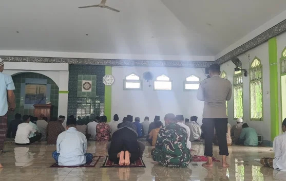 Bangun Komunikasi dengan Masyarakat, Polsek Cimarga  Laksanakan Jumling