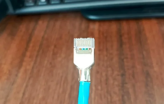 Instalasi Kabel LAN Straight Jadi Standar Jaringan Rumah dan Perkantoran