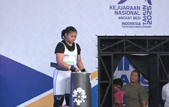 Meski Masih Muda, Kezia Serius Tekuni Olahraga Angkat Besi