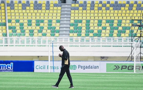 Laga Dewa United FC vs Persib Bandung Digelar Tanpa Penonton