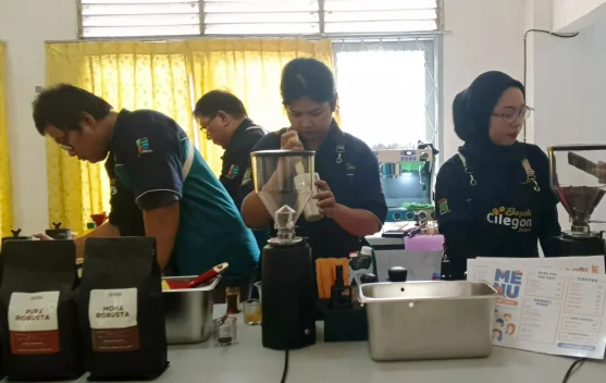 Bukan Sekadar Seduh, Menjadi Barista Andalan Ternyata Berat