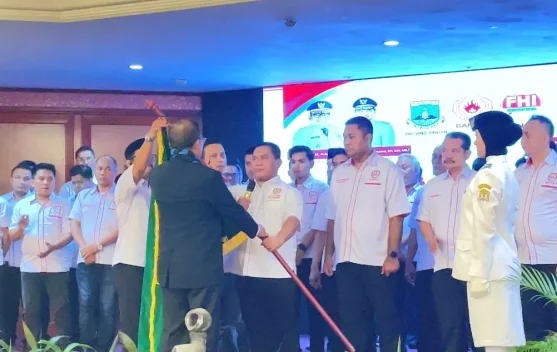 Gubernur Andra Soni Dorong Prestasi Hoki Banten menuju PON 2032