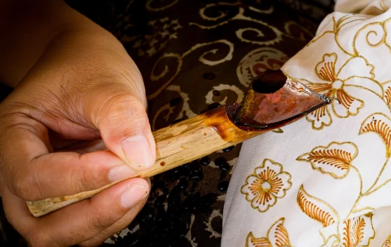 Chanting Pradana Berdayakan Warga Lewat Usaha Batik