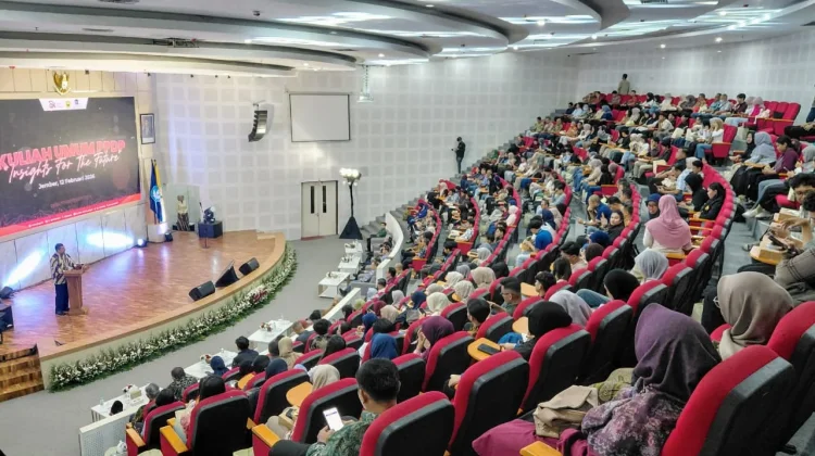 OJK Perkuat Literasi Asuransi Generasi Muda di UNEJ