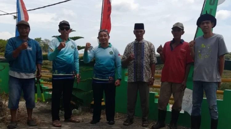 KUA Kecamatan Buru Gelar Bersih-Bersih Masjid Sambut Ramadhan
