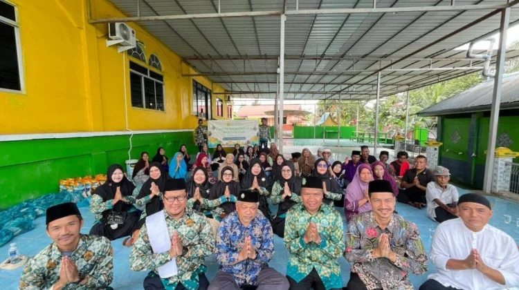 DPC PGMI Raya Sagulung-Galang Gelar Bakti Sosial