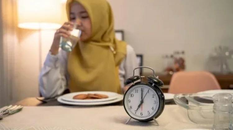 Kenapa Cepat Lapar saat Puasa