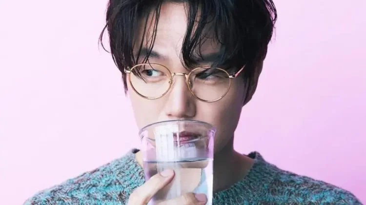 Sung Si Kyung Resmi Pimpin The Seasons Musim Baru