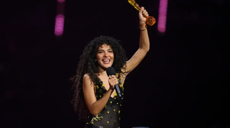 Olivia Dean Dominasi Brit Awards 2026