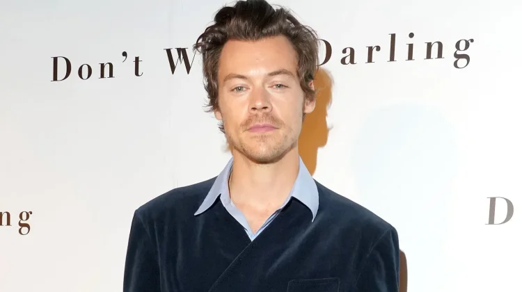 Harry Styles Rayakan Album Baru lewat Film Konser Netflix