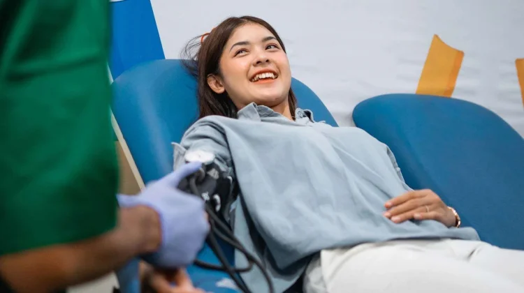 Tips Ampuh Donor Darah saat Puasa.