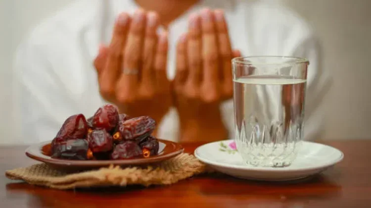 Tips Berbuka Puasa yang Benar dan Sehat