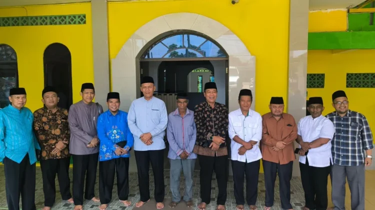 Kakanwil Kemenag Kepri Tinjau Kesiapan Masjid Ramah Pemudik di Batam