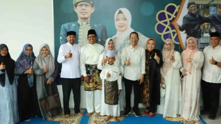 Ketua DPRD Batam Gelar Open House, Undang Warga Batam