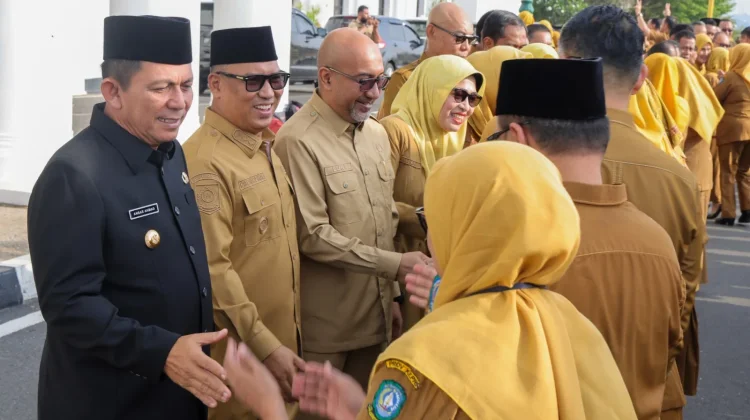Apel Perdana, Ansar Ajak ASN Pemprov Tingkatkan Kinerja dan Perkuat Solidaritas