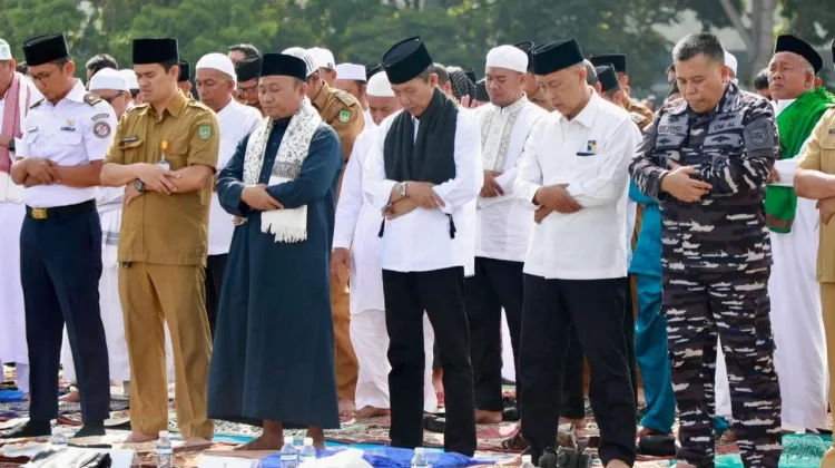 Ratusan Warga Batam Gelar Salat Istisqa, Memohon Hujan Hadapi El Nino