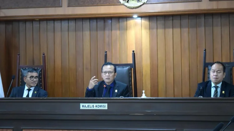 KPPU Periksa Alat Bukti Dugaan Persekongkolan Tender Proyek Pipa Gas CISEM II