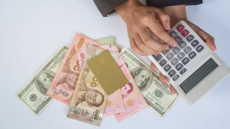 Lonjakan Harga Minyak Picu Risiko Inflasi dan Tekan Mata Uang Global