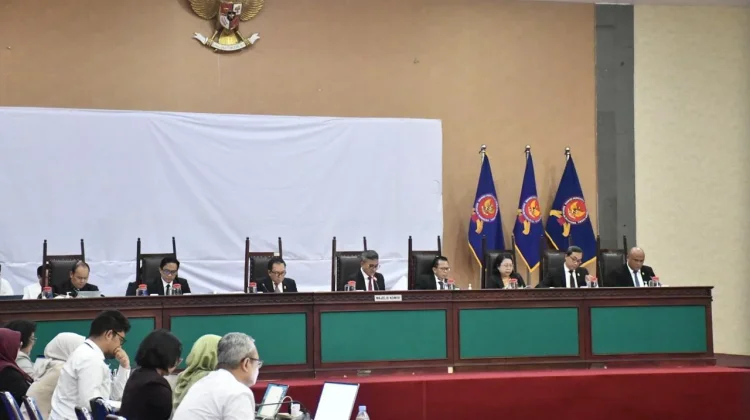 KPPU Denda 97 Perusahaan Pinjol Rp755 Miliar atas Dugaan Kartel Bunga